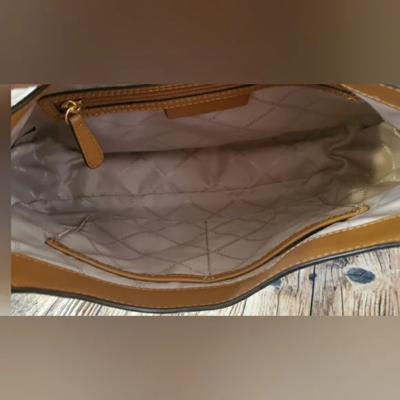 Michael Kors Signature Lillian Shoulder Bag 💫 - Picture 6 of 13